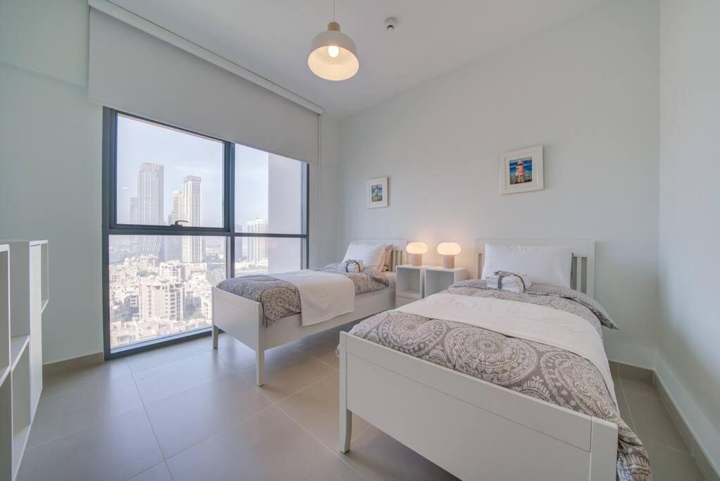 Appartement Burj Khalifa View - 2Br And Maid - Downtown à Dubaï Extérieur photo