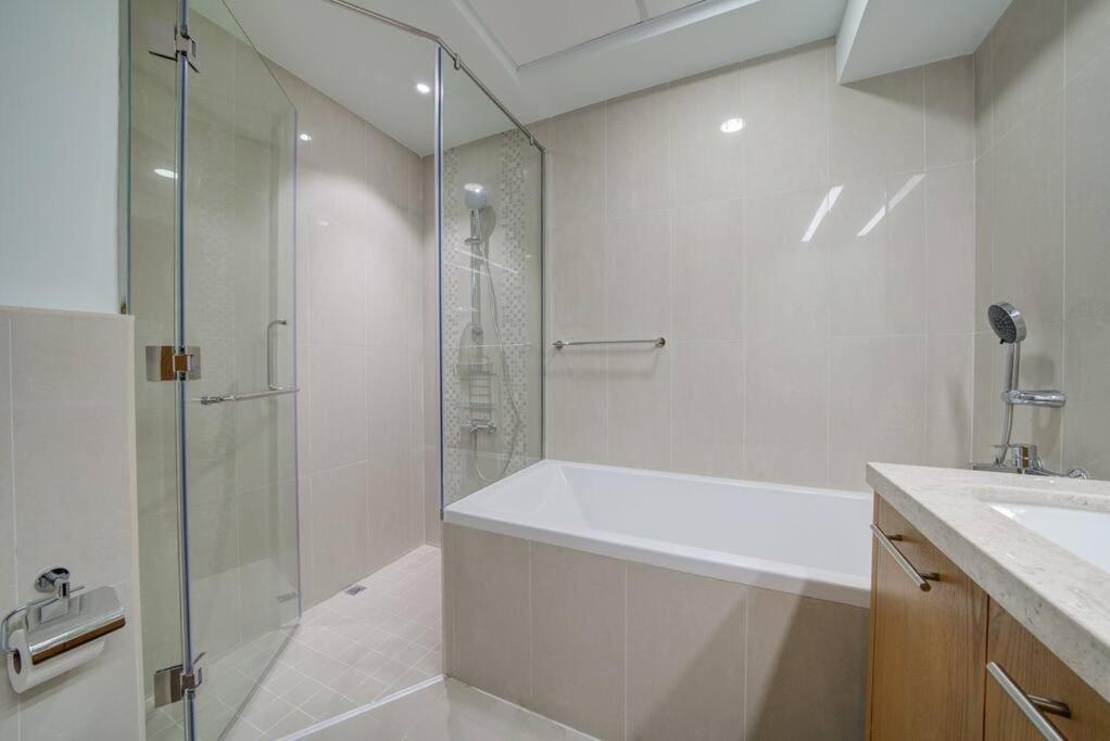 Appartement Burj Khalifa View - 2Br And Maid - Downtown à Dubaï Extérieur photo