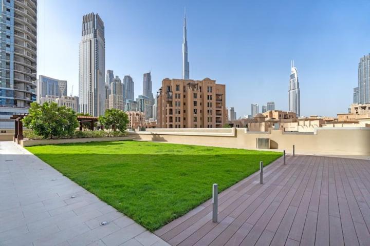 Appartement Burj Khalifa View - 2Br And Maid - Downtown à Dubaï Extérieur photo